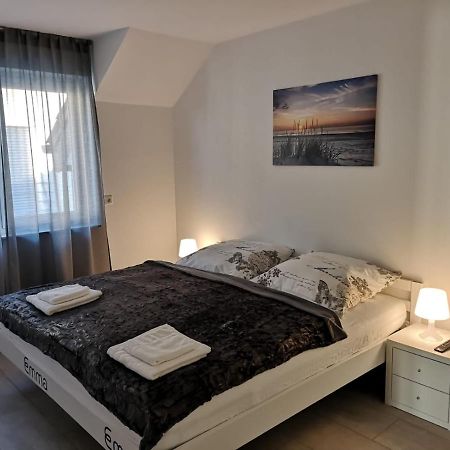 Appartamento Modern Wohnen I Parkplatz I Wlan I Netflix I Balkon I 6 Schlafplaetze Bad Oeynhausen Esterno foto