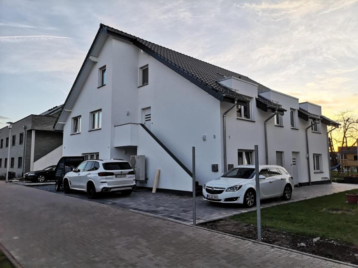 Appartamento Modern Wohnen I Parkplatz I Wlan I Netflix I Balkon I 6 Schlafplaetze Bad Oeynhausen Esterno foto