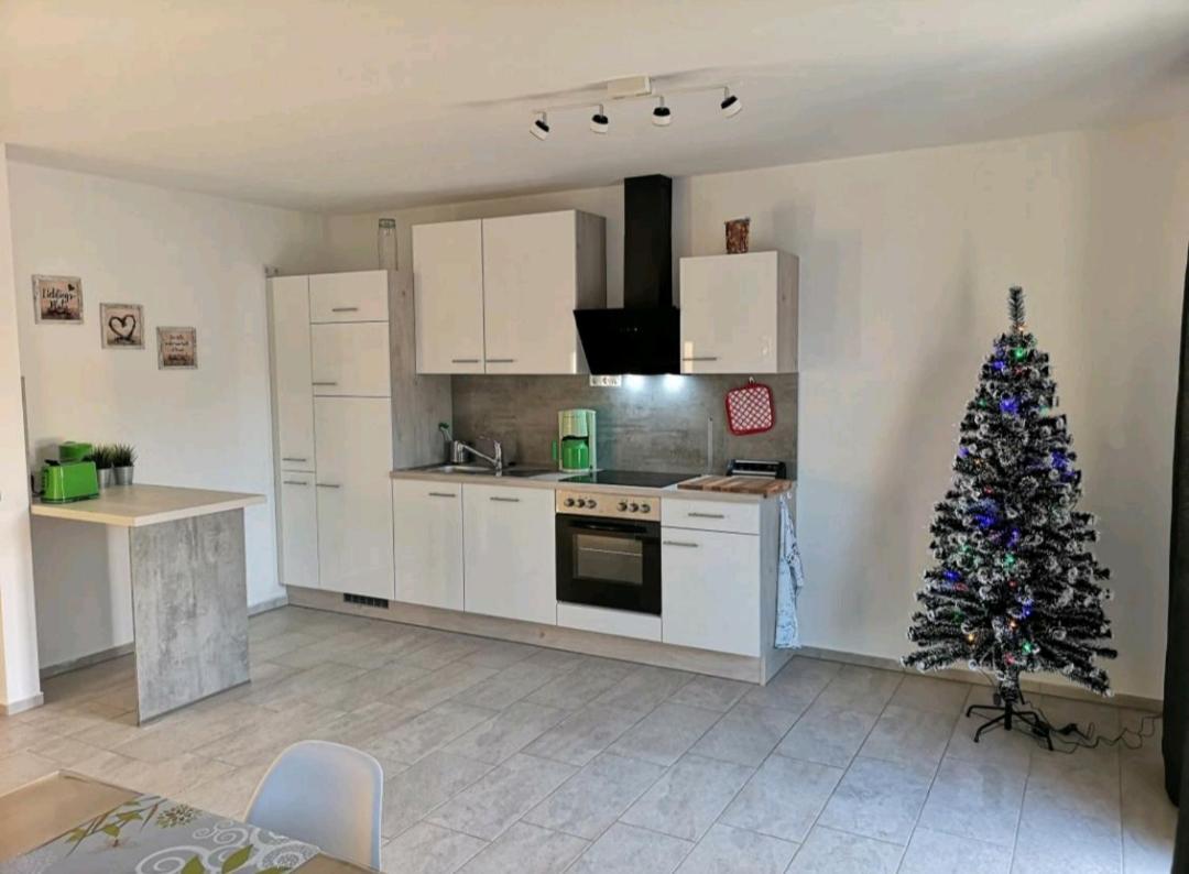 Appartamento Modern Wohnen I Parkplatz I Wlan I Netflix I Balkon I 6 Schlafplaetze Bad Oeynhausen Esterno foto