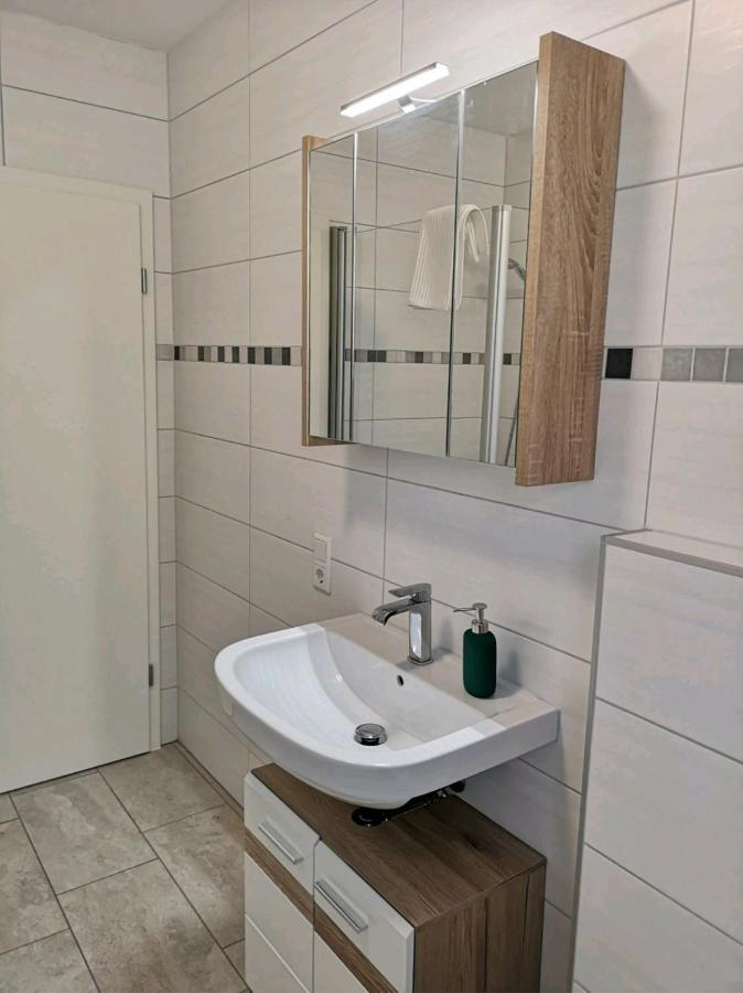 Appartamento Modern Wohnen I Parkplatz I Wlan I Netflix I Balkon I 6 Schlafplaetze Bad Oeynhausen Esterno foto